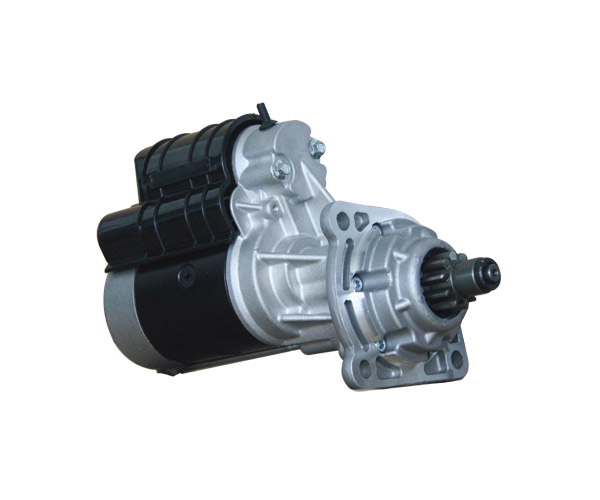 QDJ13914（123708133, BOSCH:0001362310,CASE:403300R92,）